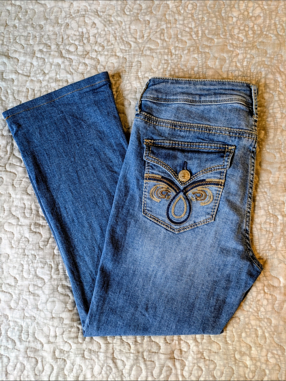 Seven7 Boot Cut Distressed Capris Jeans with Embroidered Back Pockets